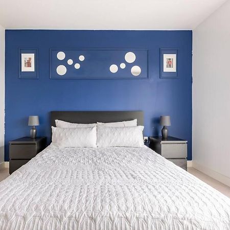 Stylish & Comfortable Top-Floor Flat In Harrow Londra Esterno foto